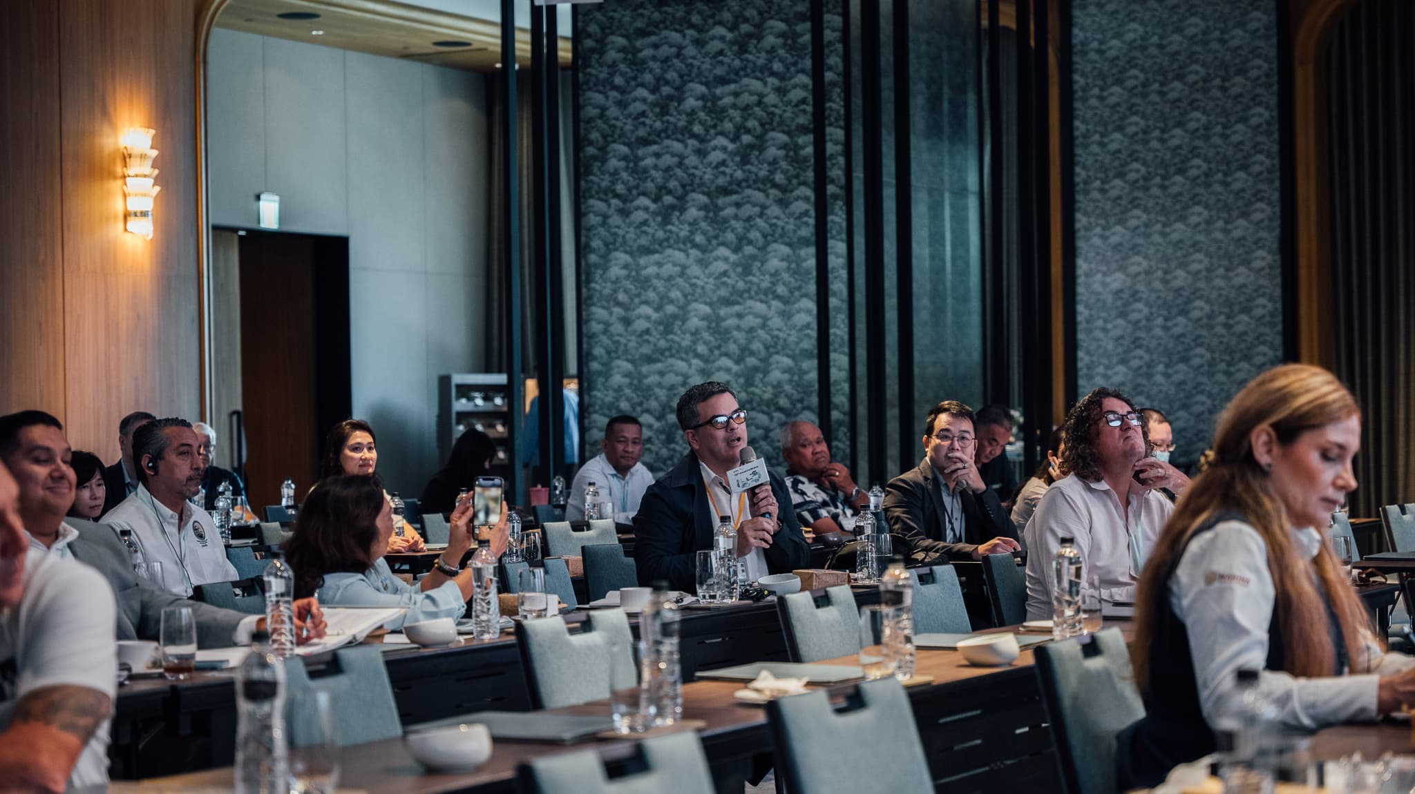 Image 2. Active exchange between attendees and speakers at the annual APP conference