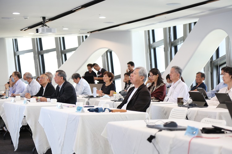 臺灣港務公司高階主管參與「2025 AI 應用暨實作研討會」展望講座，展現高階主管全員參與熱忱
