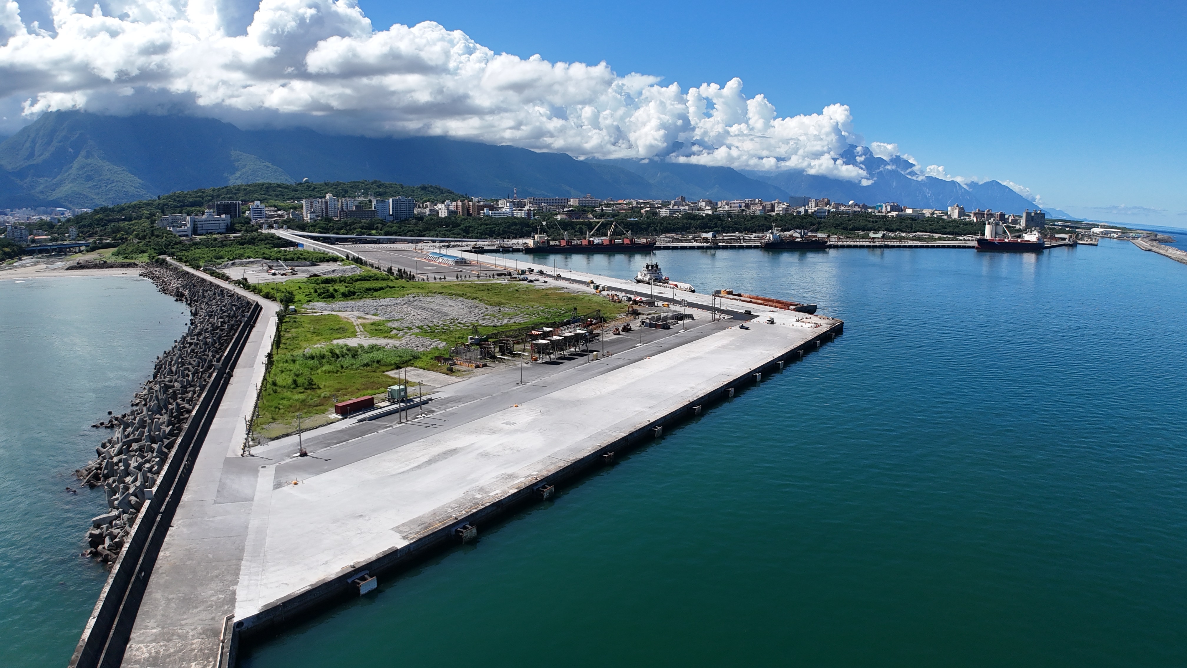 「花蓮港#17～#25碼頭震災修復工程」碼頭照片